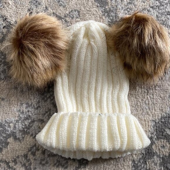 Kid’s Off White/Cream Pom Pom Beanies - Picture 2 of 2